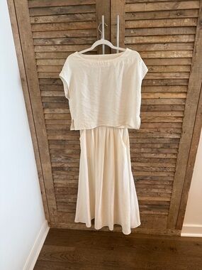 Cream Short-Sleeve top with pocket maxi skirt